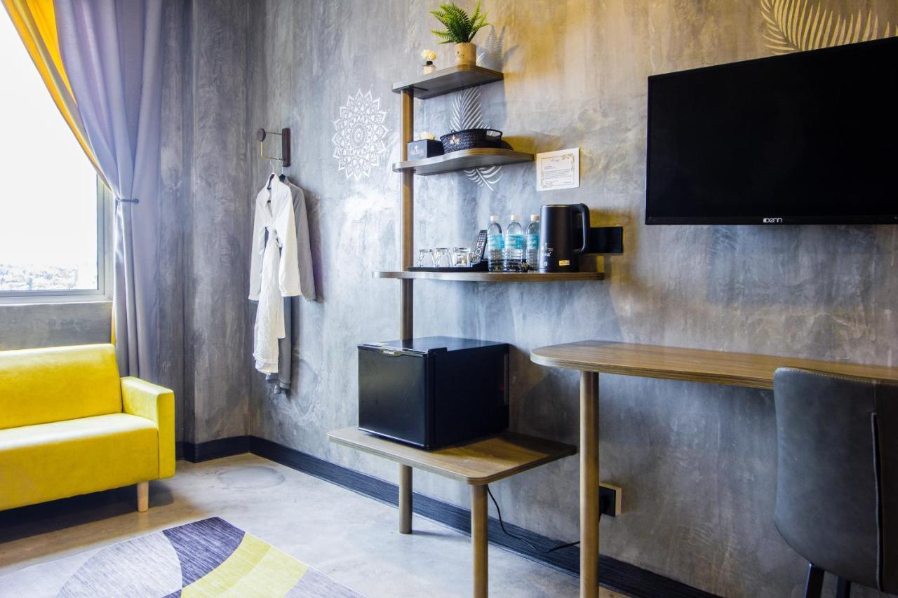 Sri Indar Hotel&Suites Parit Buntar Bagian luar foto