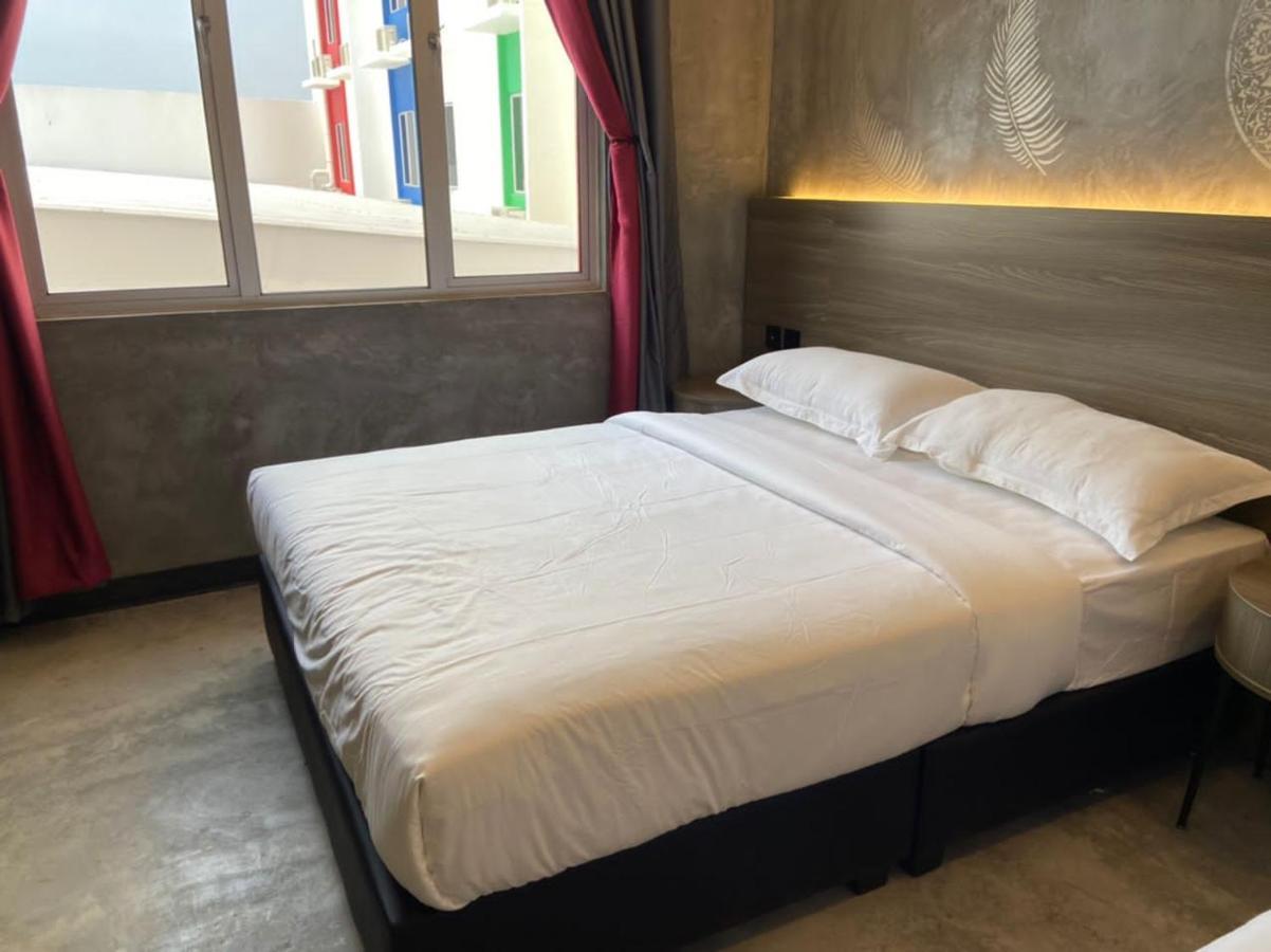 Sri Indar Hotel&Suites Parit Buntar Bagian luar foto