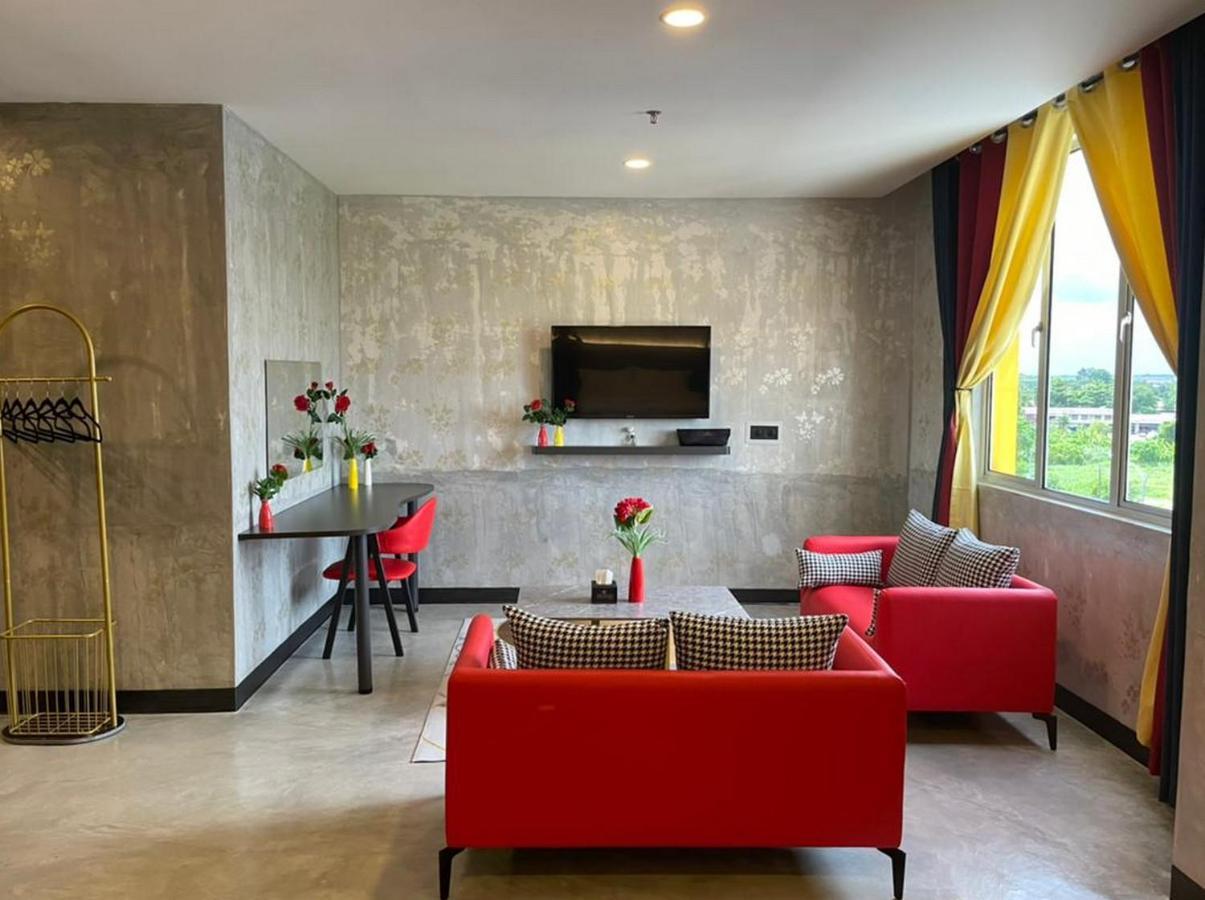 Sri Indar Hotel&Suites Parit Buntar Bagian luar foto